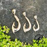 14KYG SOLID M Fishhook Pendant